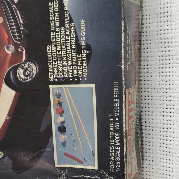 Corvette Vintage Collector Series 3 Separate Model Cars Kits (57, 75 & 8… - Picture 11 of 15